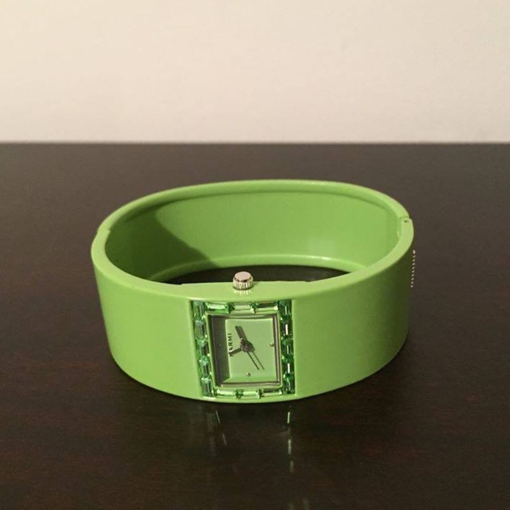 Green Jewel Rhinestone Emerald Gem Watch with Spring Bracelet